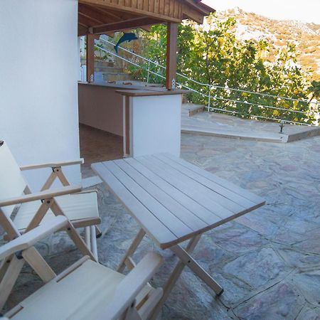 Marina Hotel Ágios Kírykos Buitenkant foto