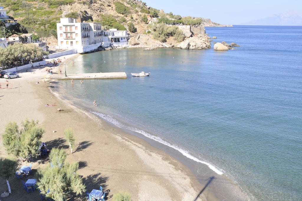 Marina Hotel Ágios Kírykos Buitenkant foto