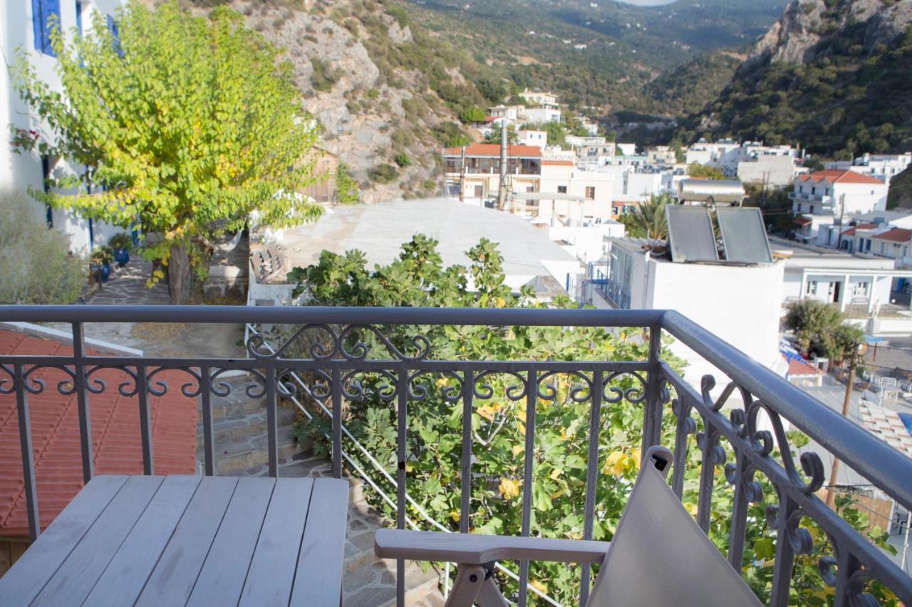 Marina Hotel Ágios Kírykos Buitenkant foto
