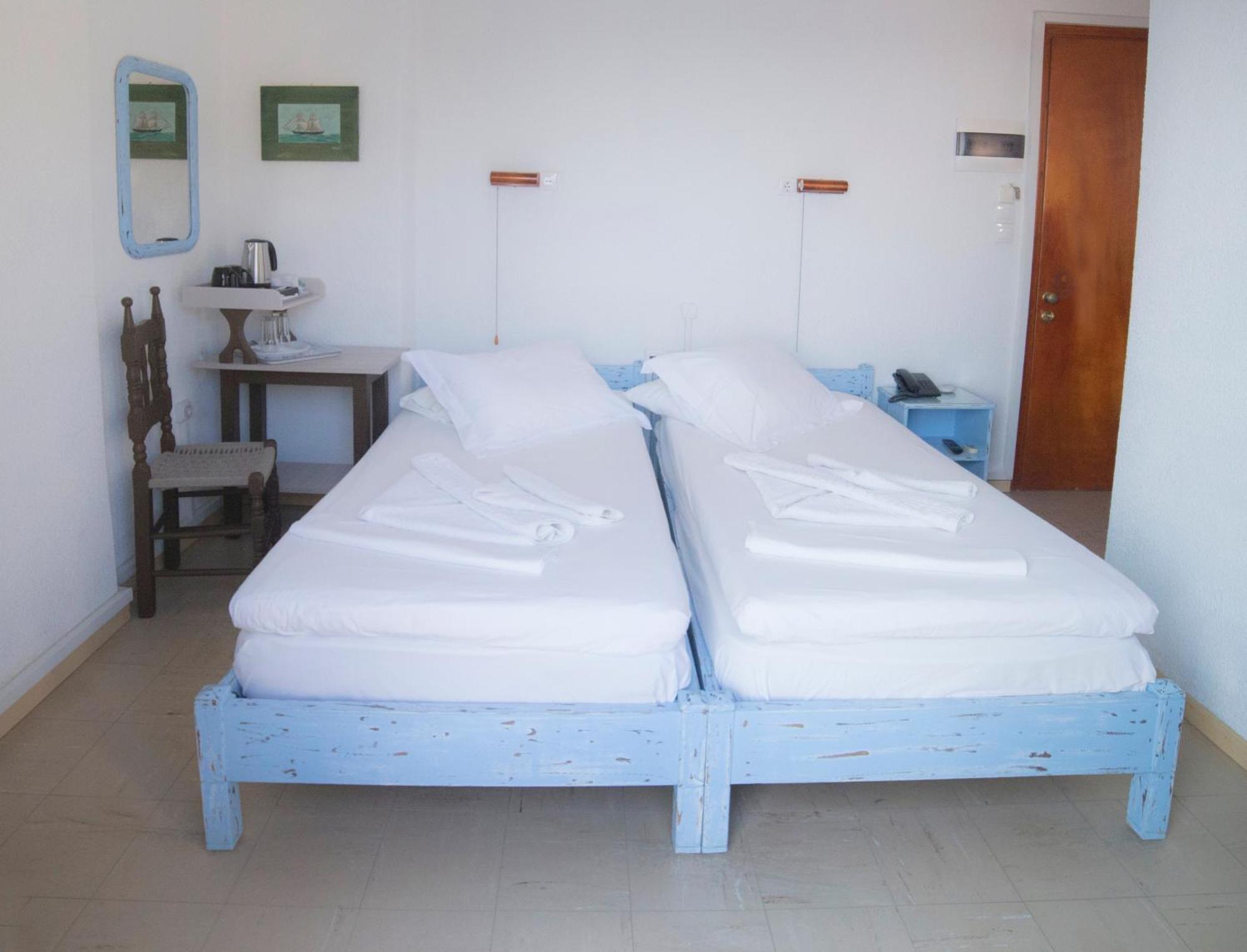 Marina Hotel Ágios Kírykos Buitenkant foto