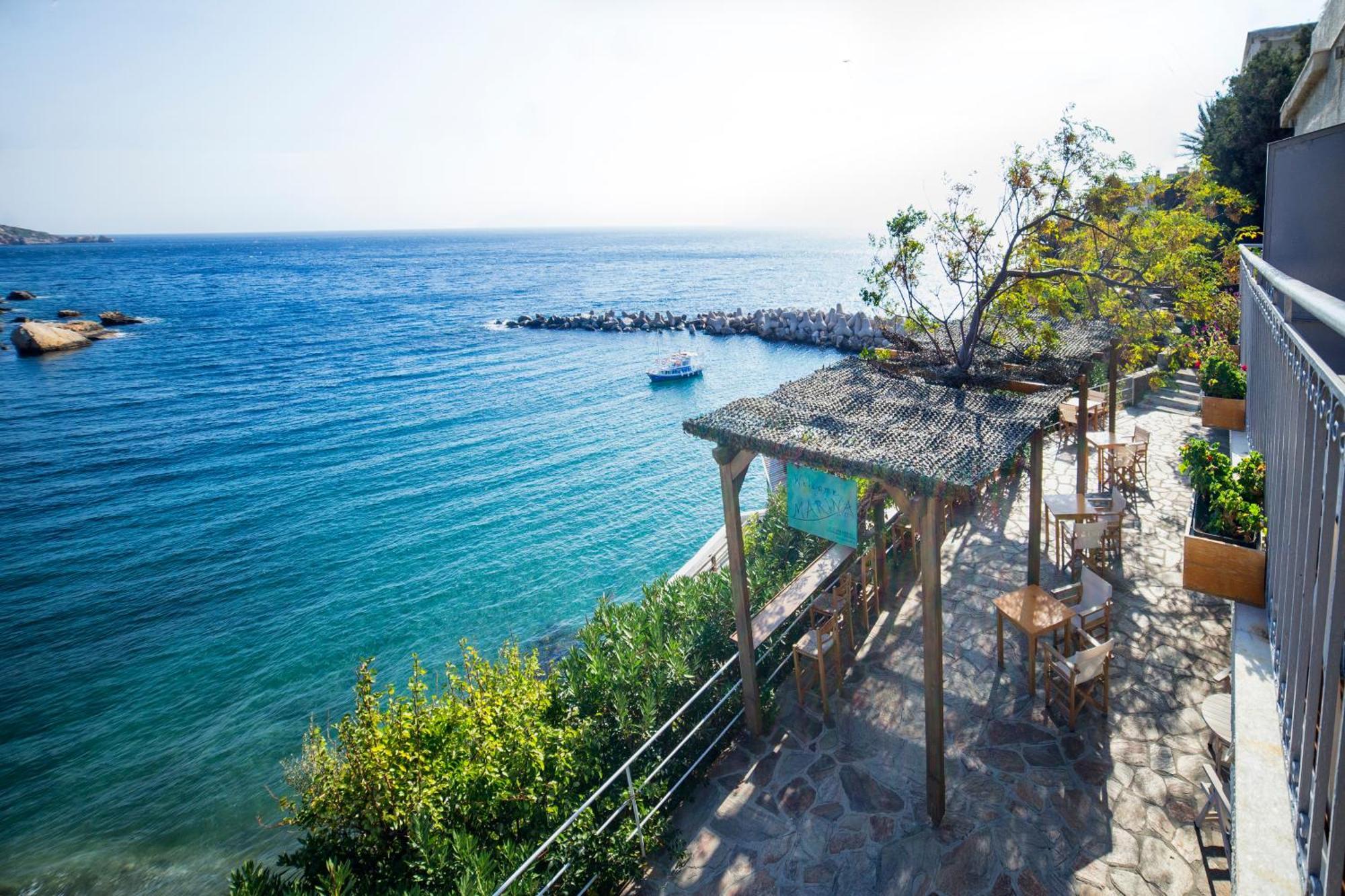 Marina Hotel Ágios Kírykos Buitenkant foto