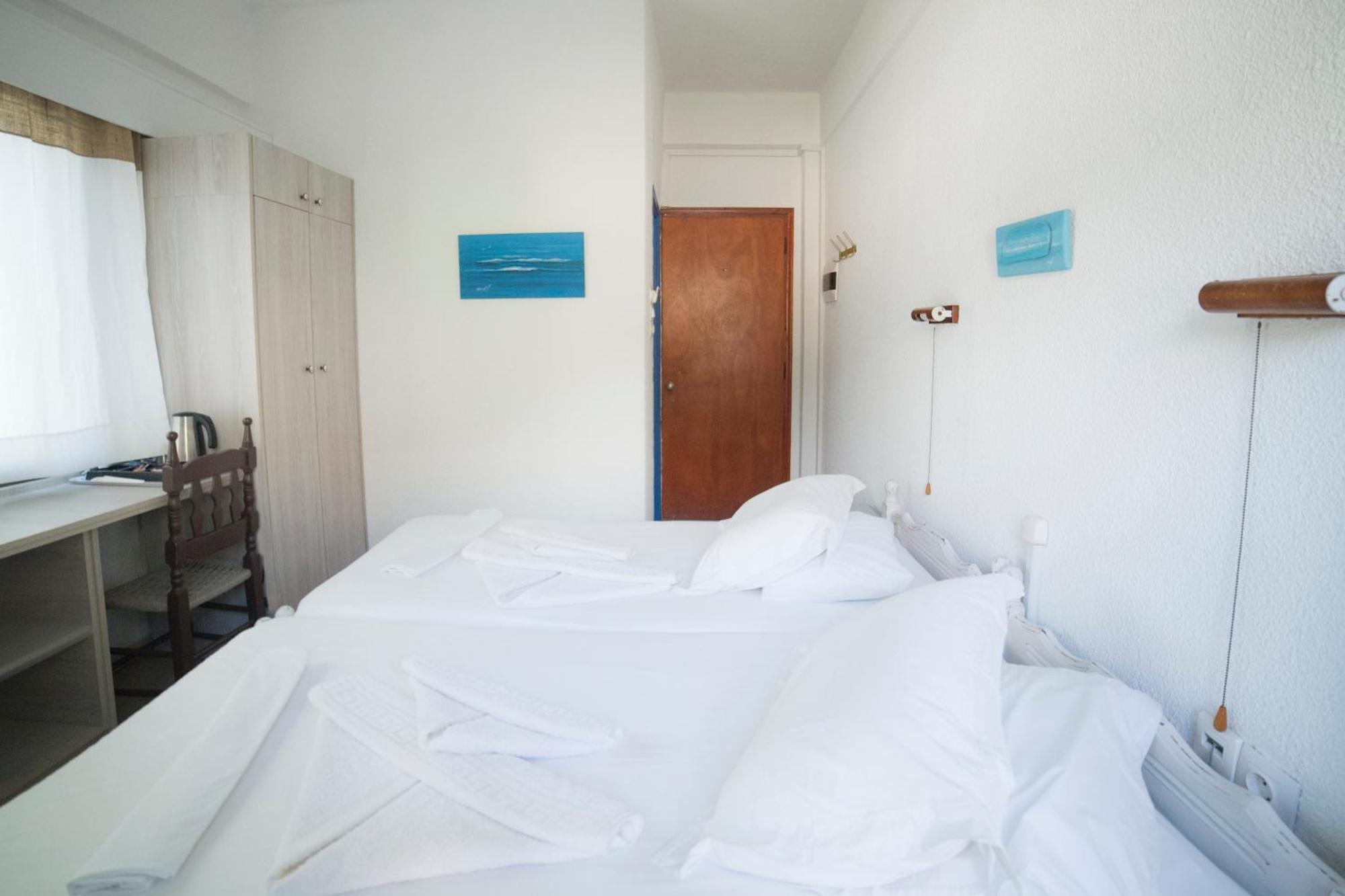 Marina Hotel Ágios Kírykos Buitenkant foto