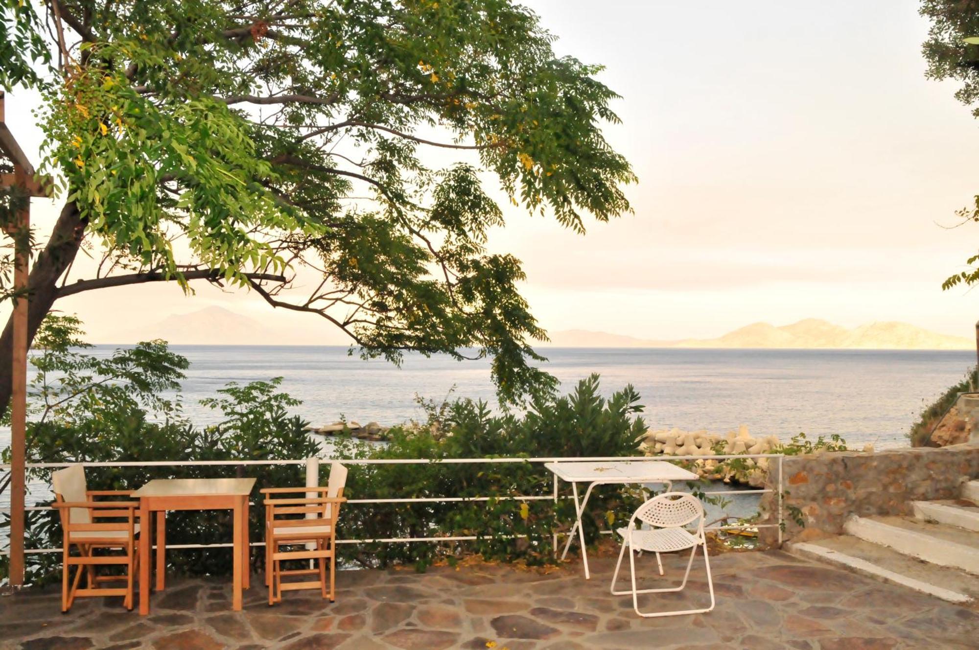 Marina Hotel Ágios Kírykos Buitenkant foto
