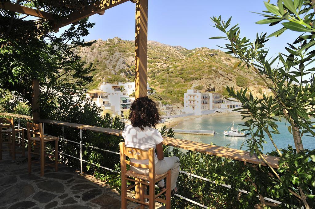 Marina Hotel Ágios Kírykos Buitenkant foto